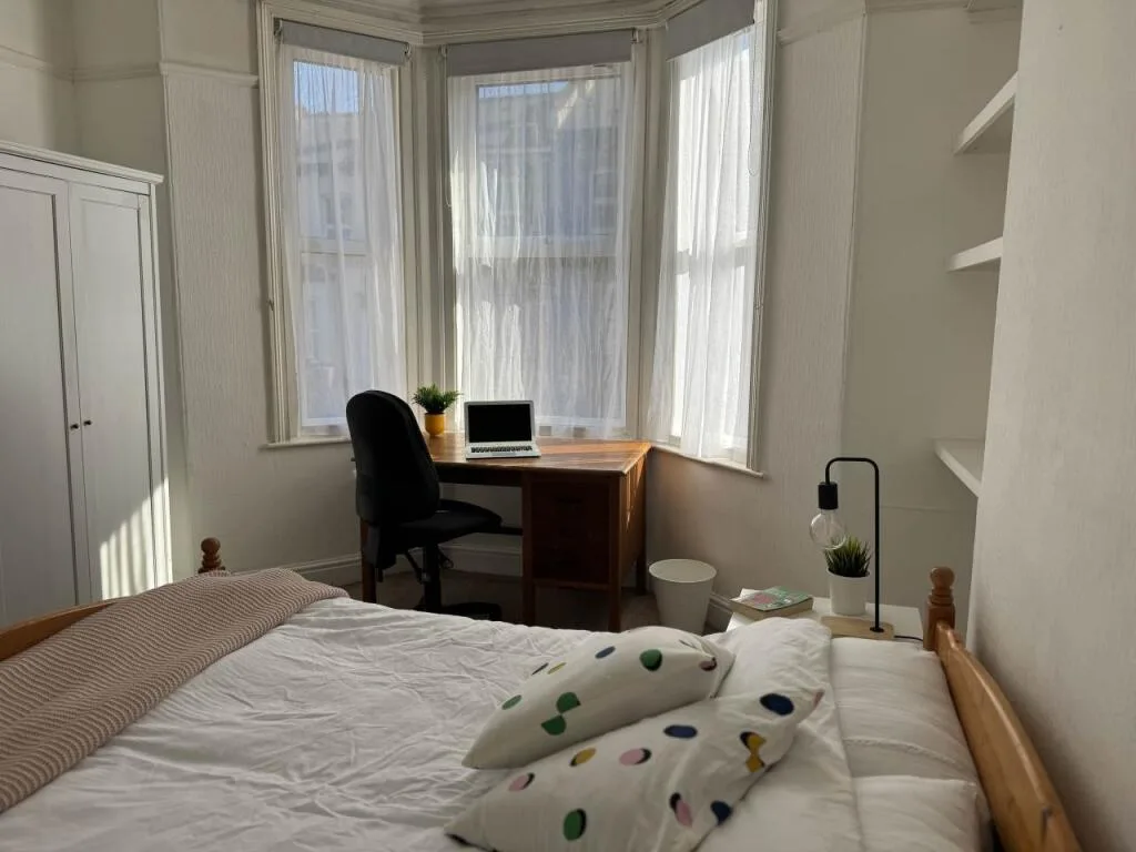 5 bedroom house for rent