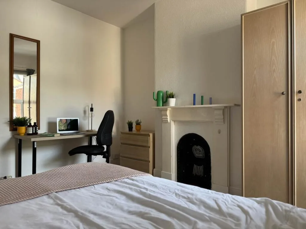 5 bedroom house for rent