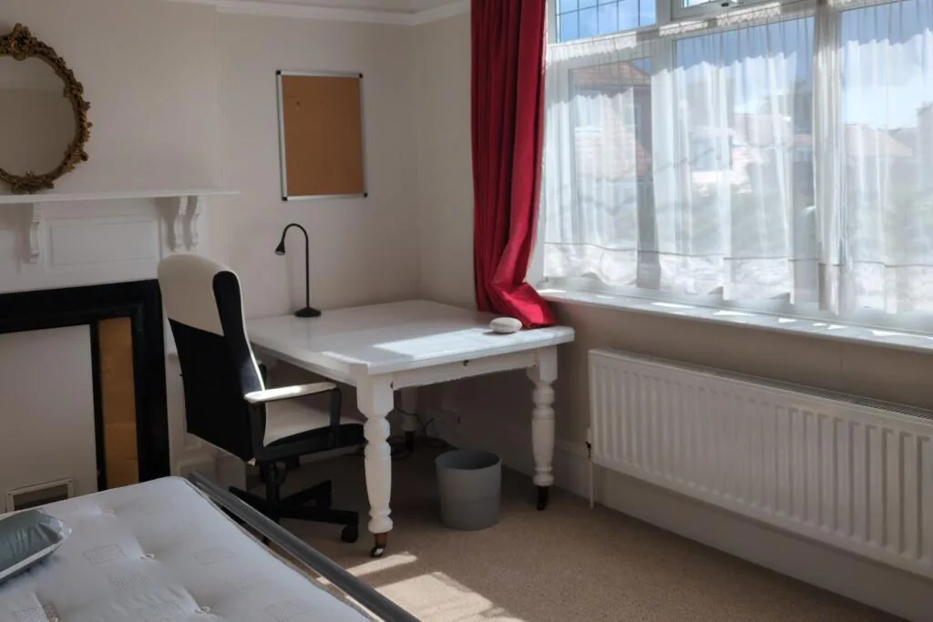 6 bedroom terraced house for rent