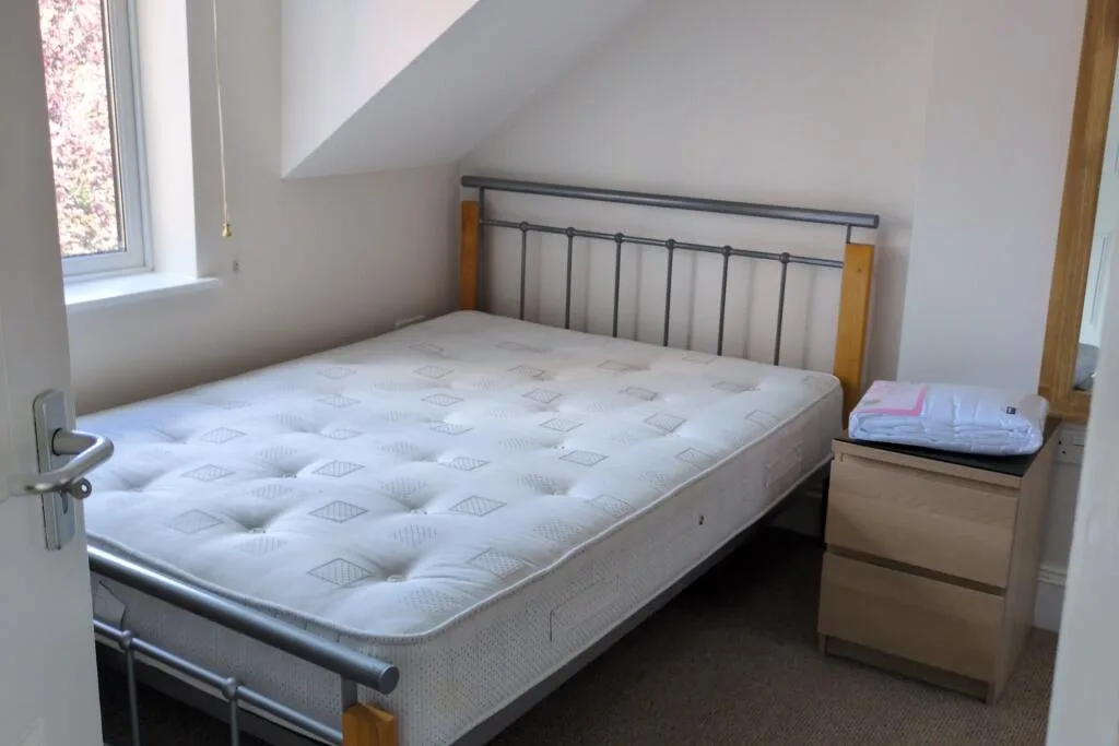 6 bedroom terraced house for rent