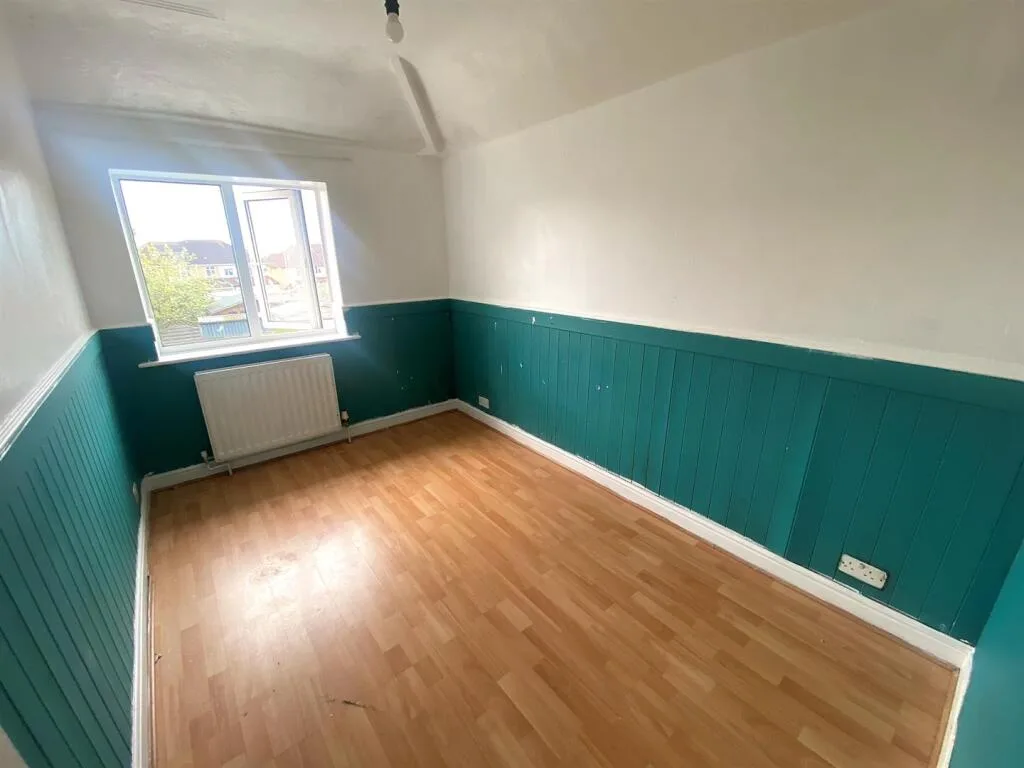 3 bedroom semi-detached house for rent