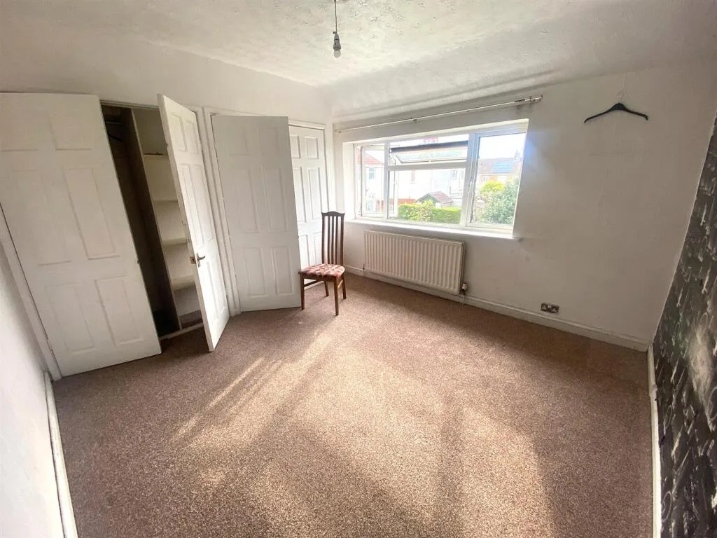 3 bedroom semi-detached house for rent