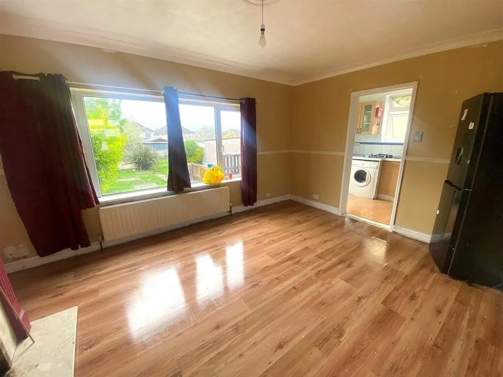 3 bedroom semi-detached house for rent