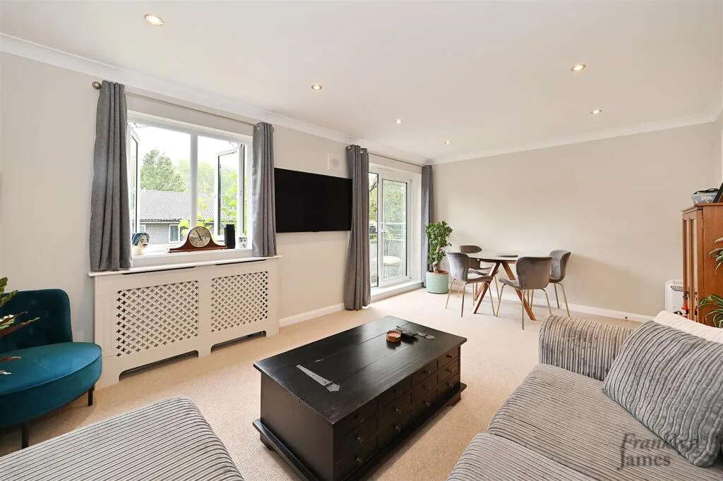 2 bedroom house for rent