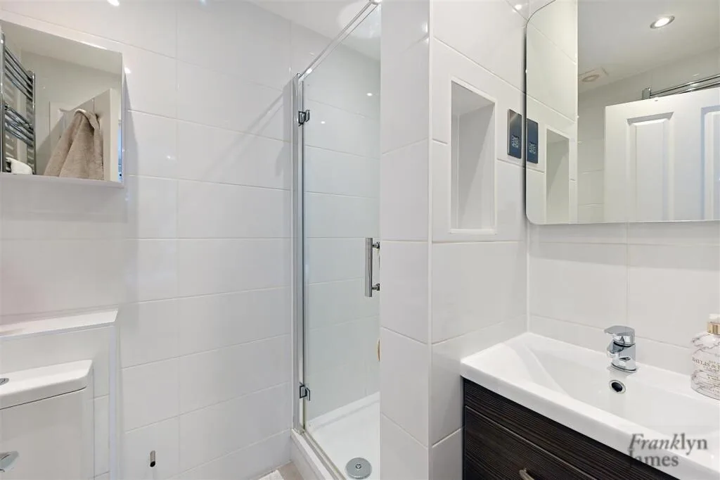 2 bedroom house for rent