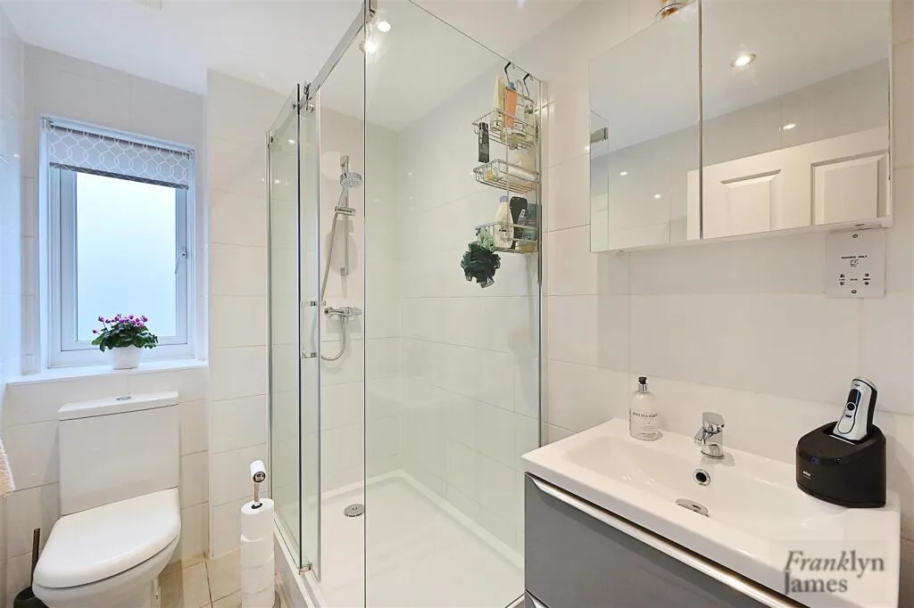 2 bedroom house for rent