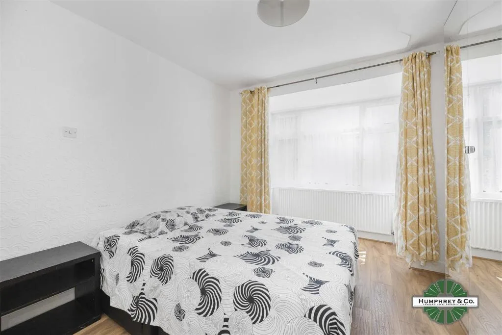 4 bedroom semi-detached house for rent