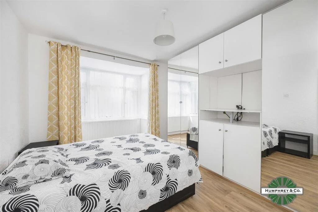 4 bedroom semi-detached house for rent