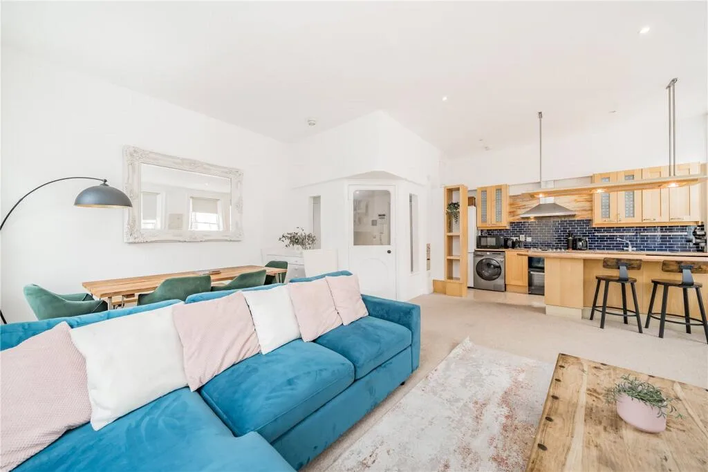 2 bedroom flat for rent