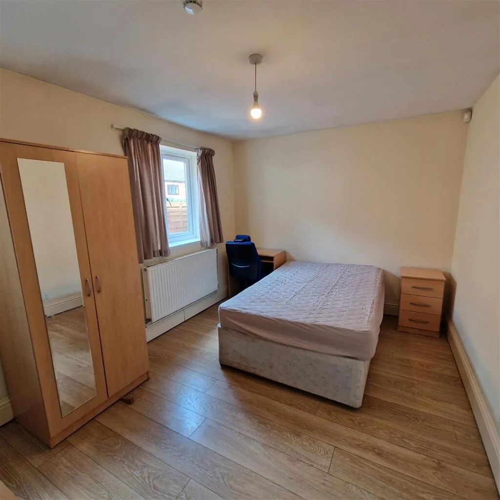 4 bedroom terraced house for rent