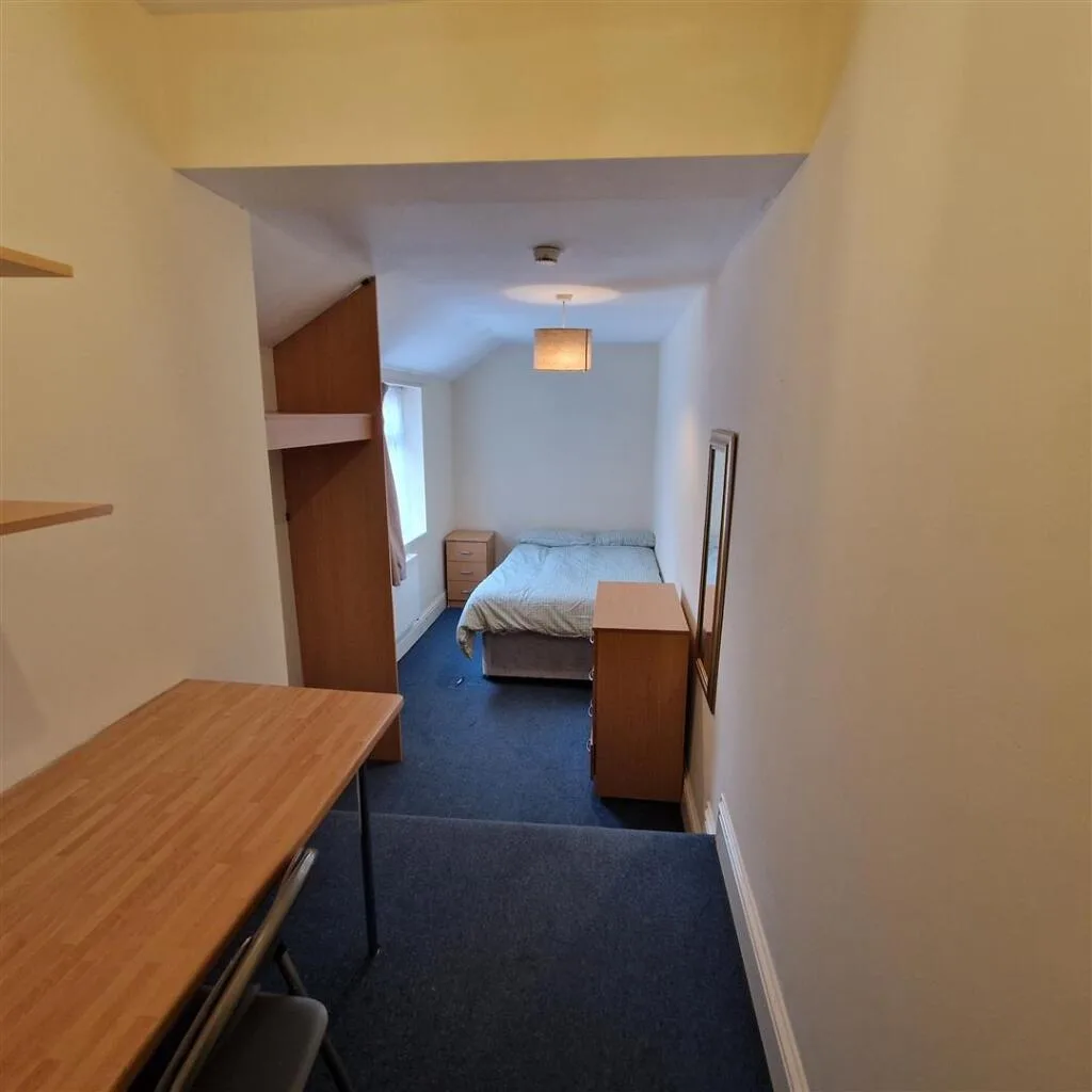 4 bedroom terraced house for rent