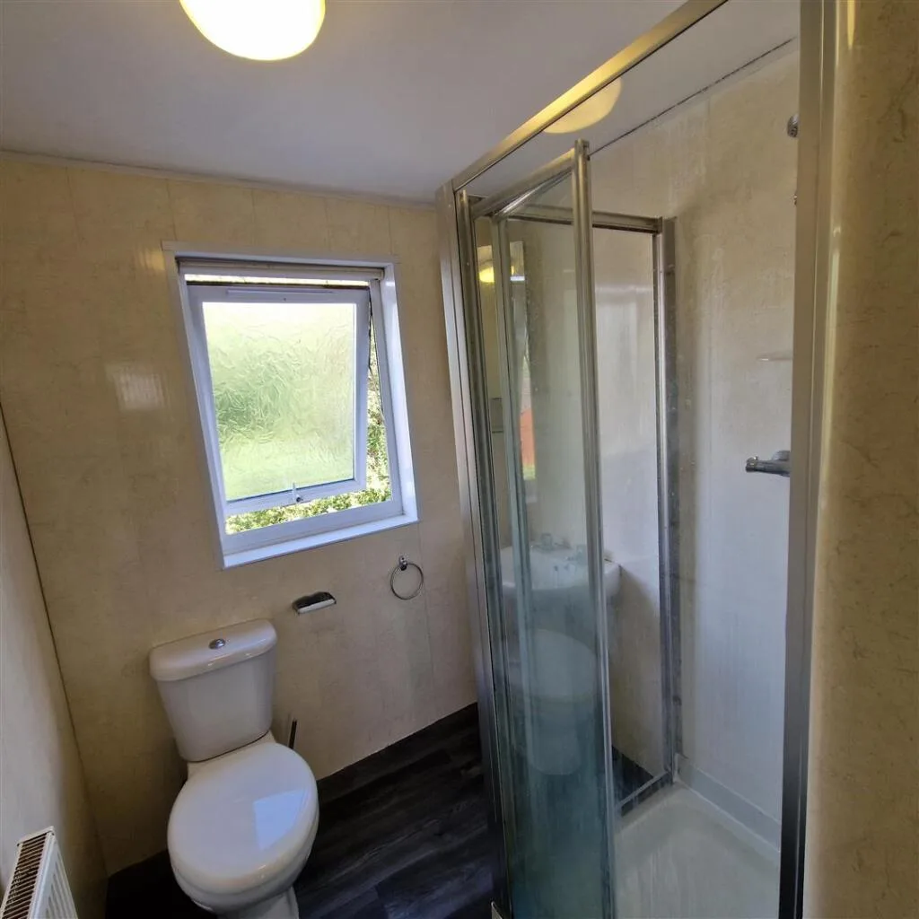 5 bedroom terraced house for rent
