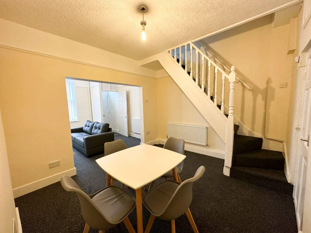 2 bedroom terraced house for rent