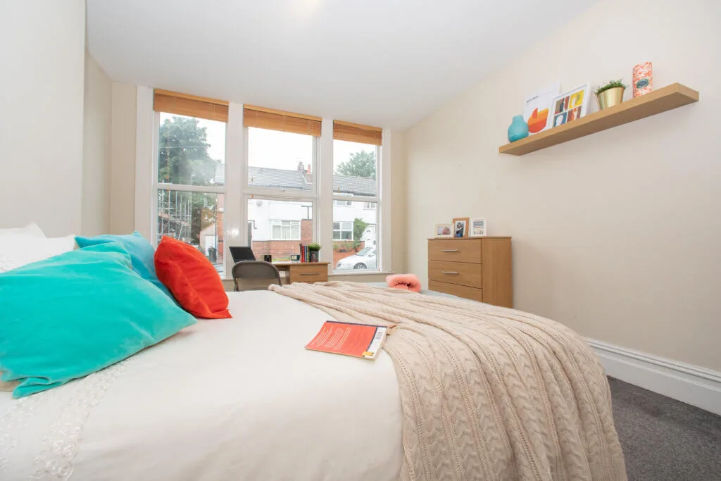 6 bedroom terraced house for rent