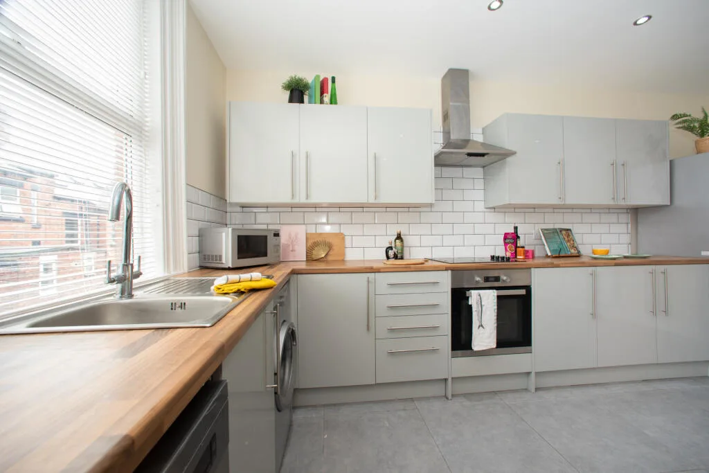 6 bedroom terraced house for rent