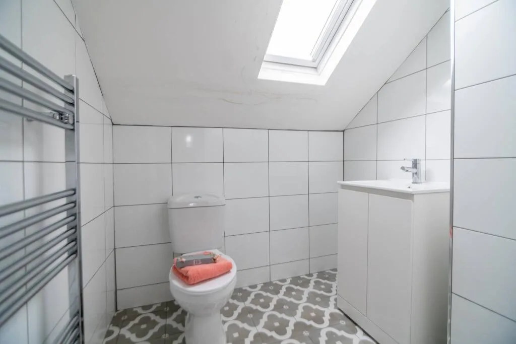 8 bedroom terraced house for rent