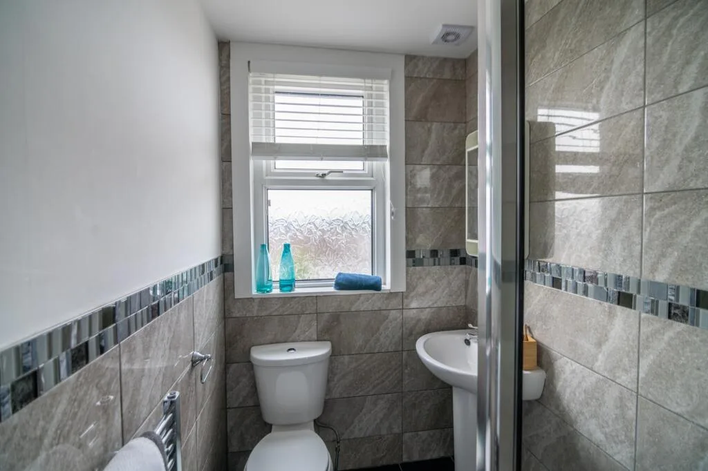 8 bedroom terraced house for rent