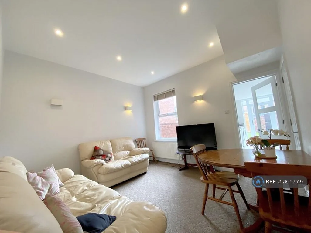 4 bedroom terraced house for rent