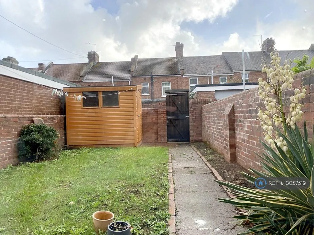 4 bedroom terraced house for rent