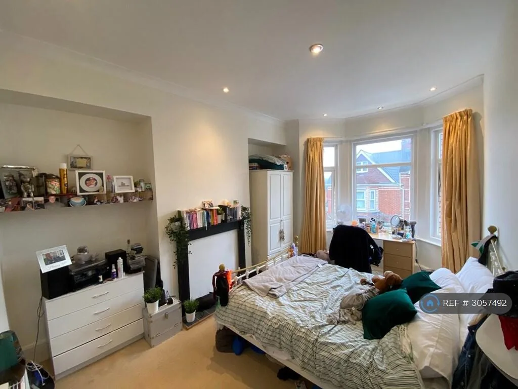 5 bedroom terraced house for rent