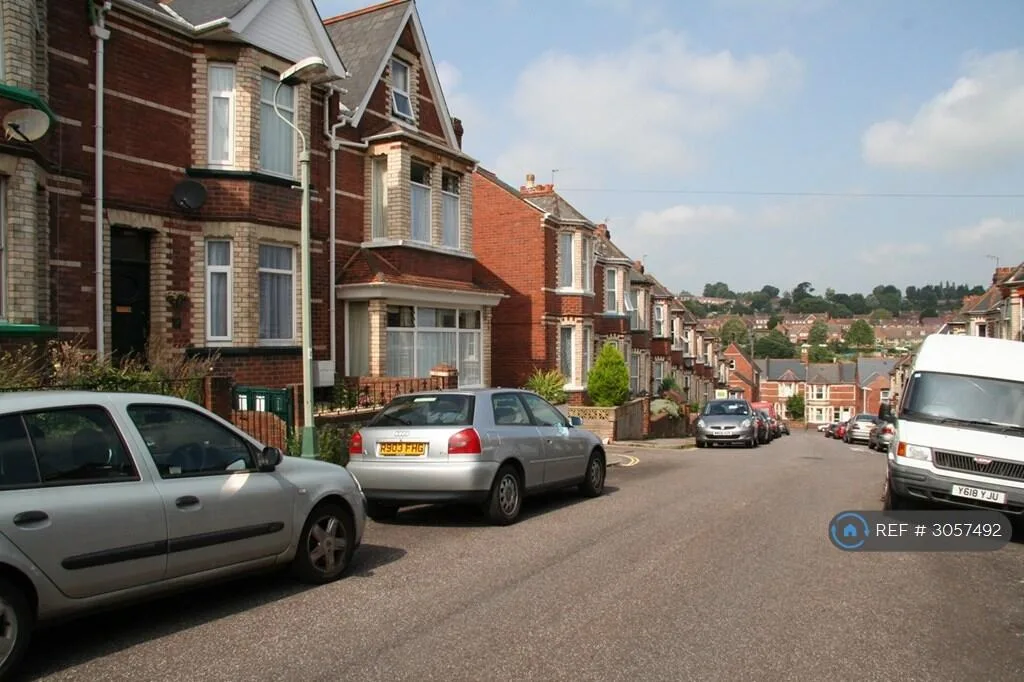 5 bedroom terraced house for rent