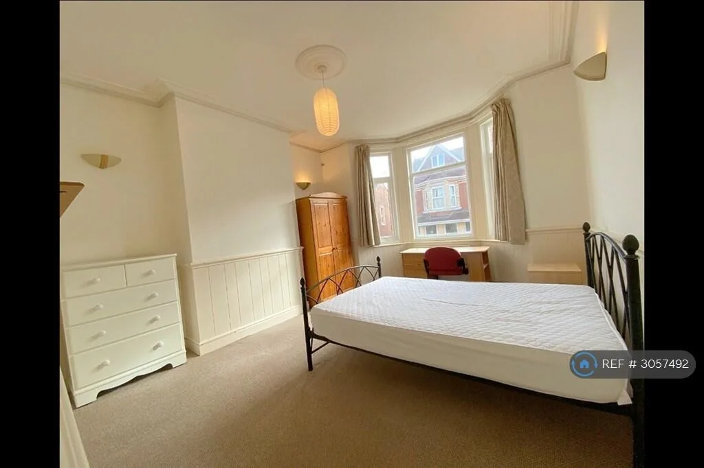 5 bedroom terraced house for rent
