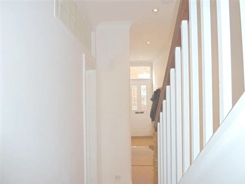 5 bedroom terraced house for rent