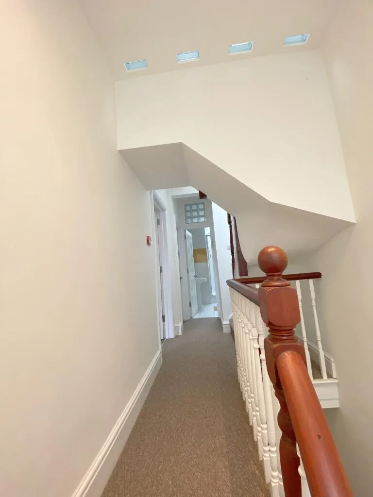 6 bedroom terraced house for rent