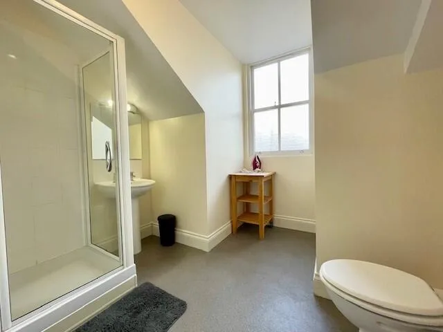 5 bedroom apartment for rent