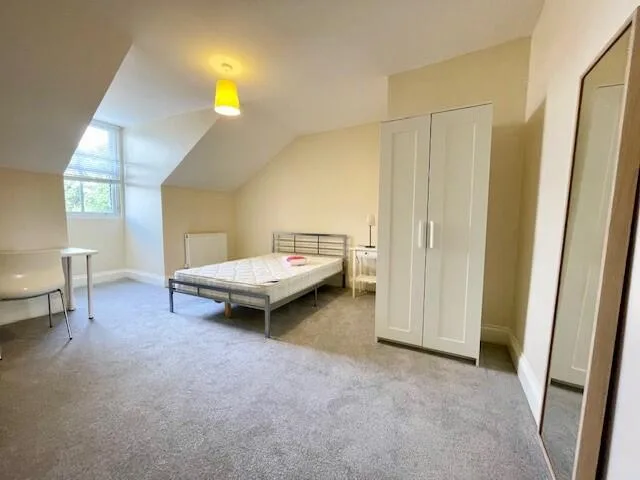 5 bedroom apartment for rent