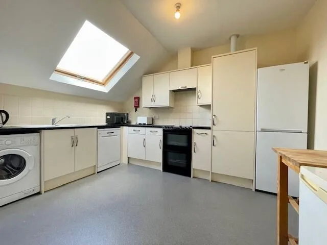 5 bedroom apartment for rent