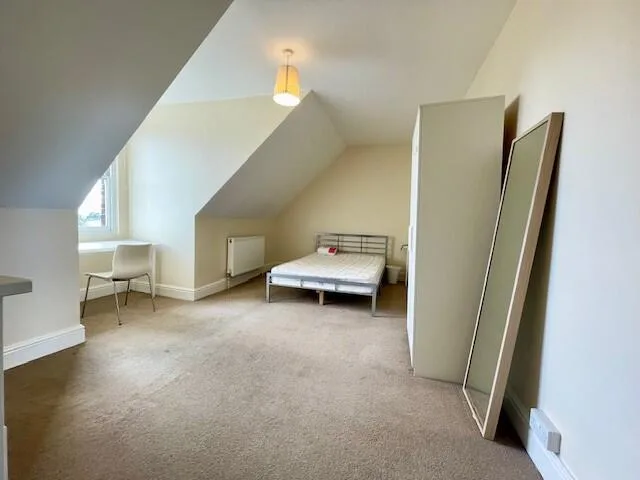 5 bedroom apartment for rent