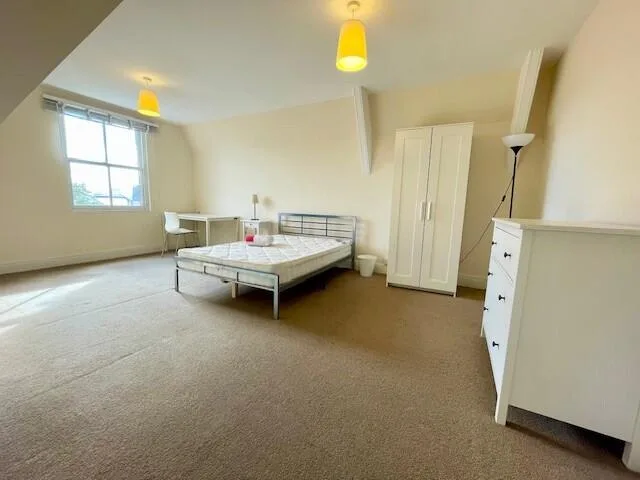 5 bedroom apartment for rent