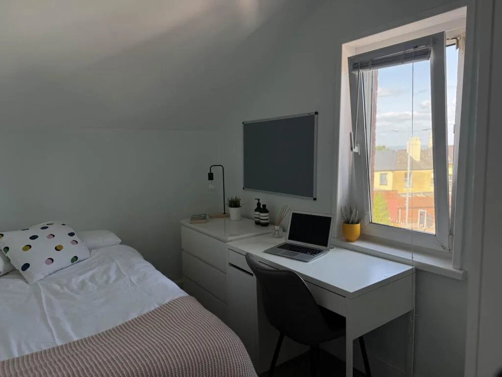 6 bedroom house for rent
