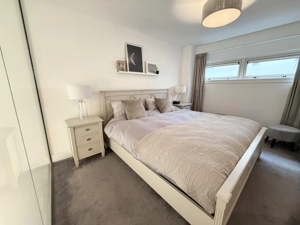 2 bedroom house for rent
