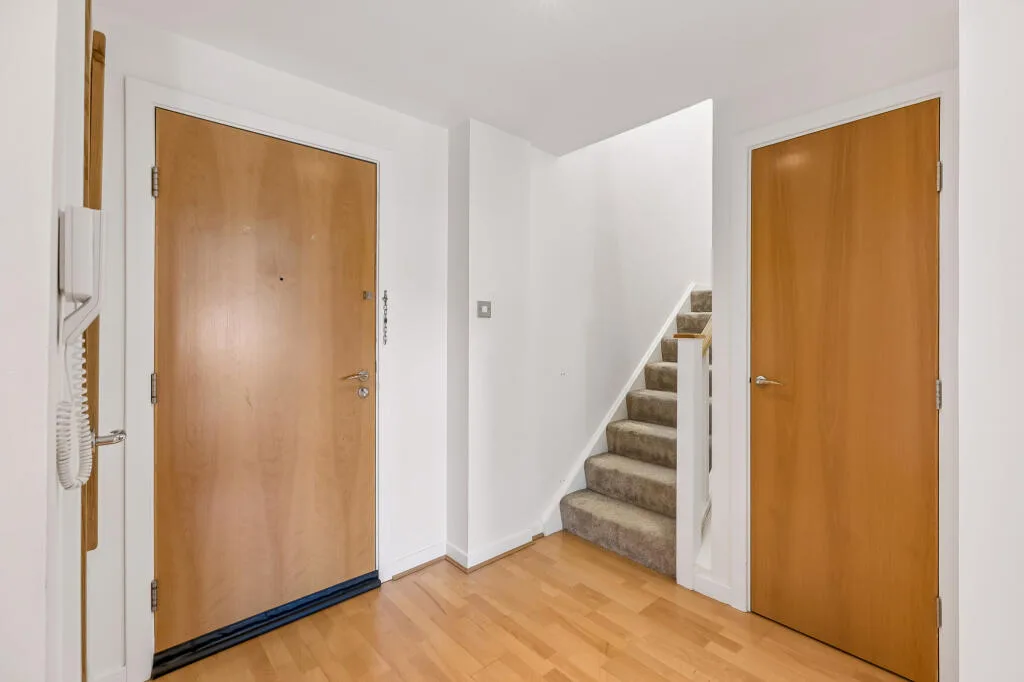2 bedroom penthouse for rent