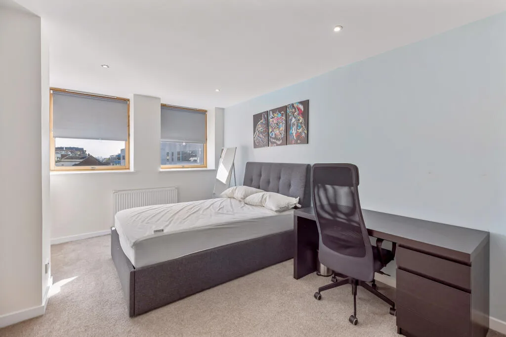2 bedroom penthouse for rent