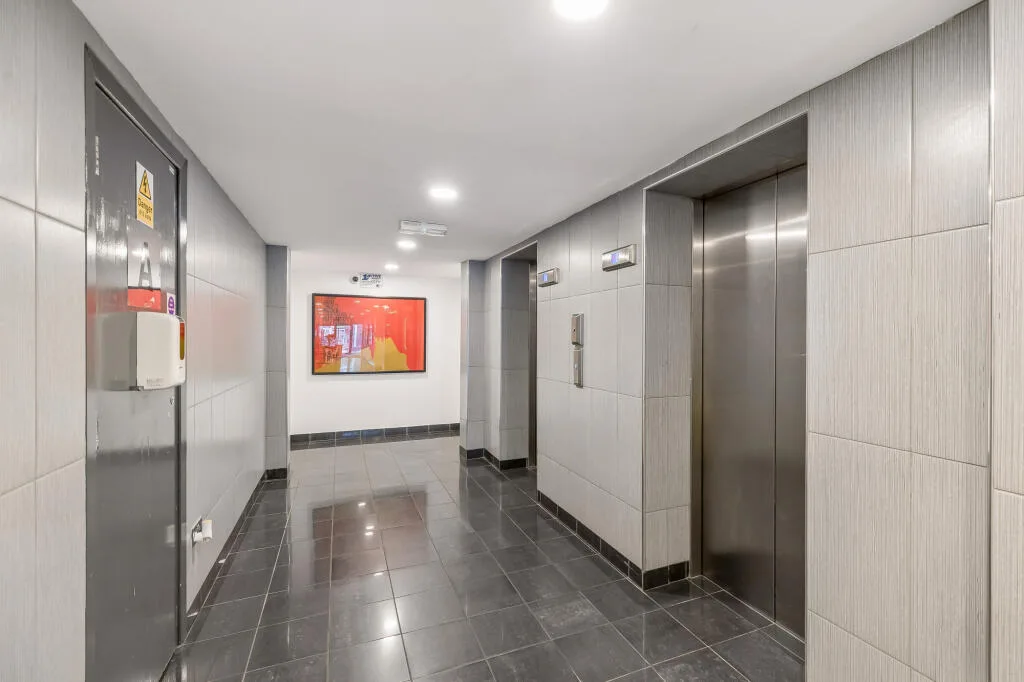 2 bedroom penthouse for rent