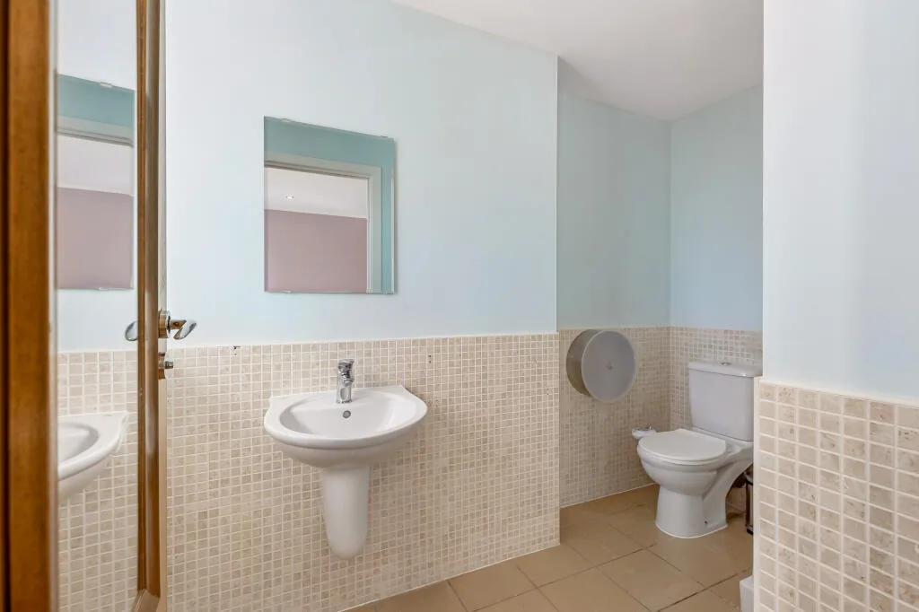 2 bedroom penthouse for rent
