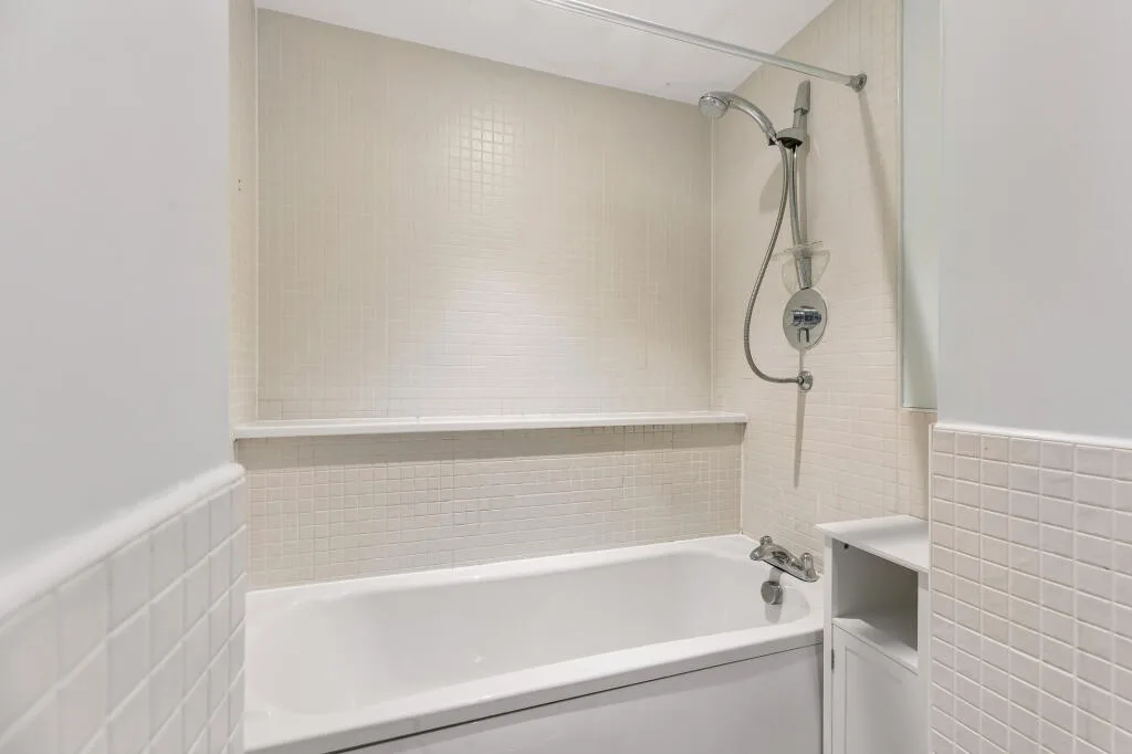 2 bedroom penthouse for rent