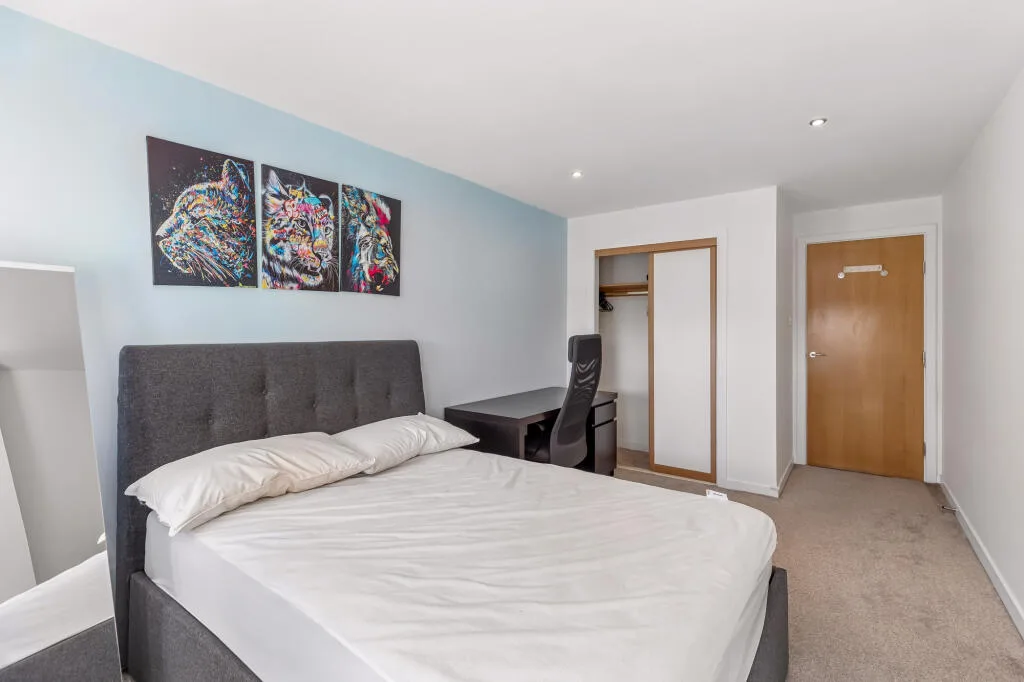 2 bedroom penthouse for rent