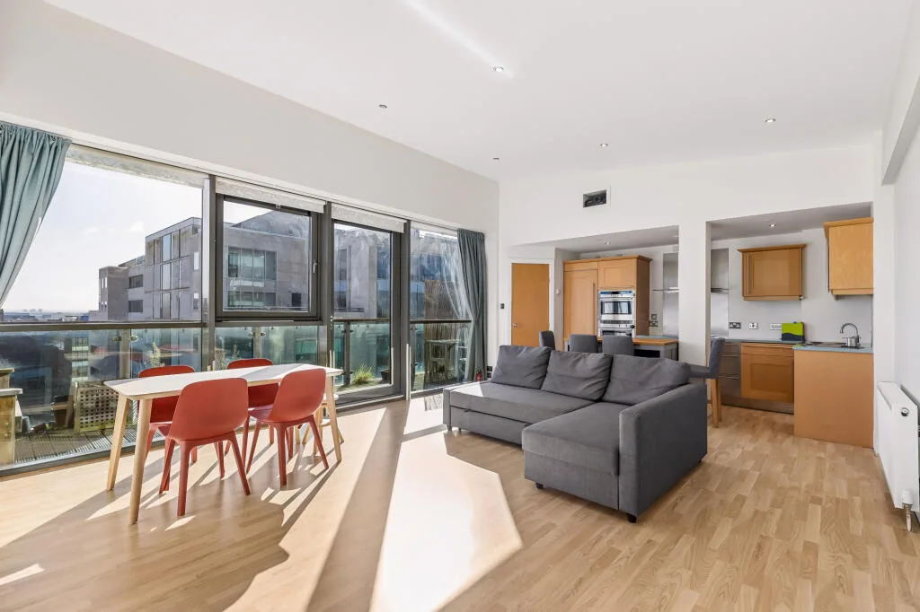 2 bedroom penthouse for rent