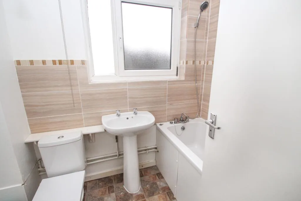 1 bedroom ground floor flat for rent