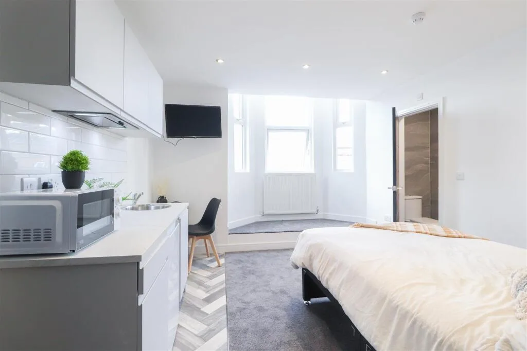 Studio flat for rent