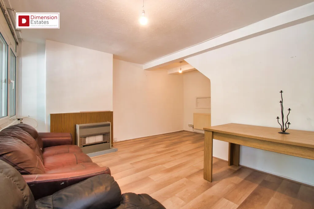 3 bedroom maisonette for rent