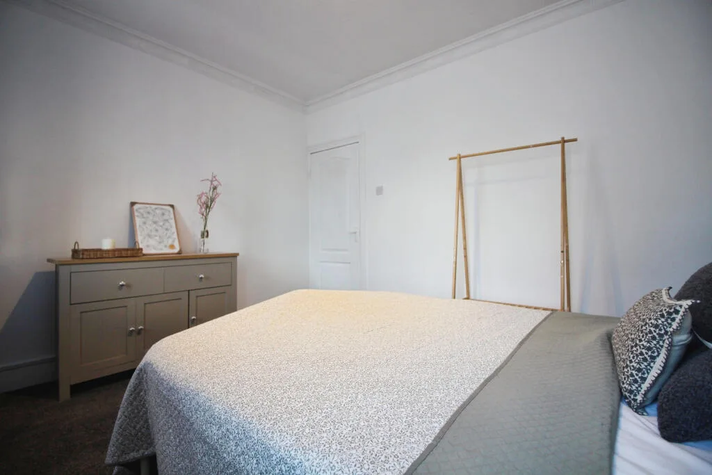 2 bedroom end of terrace house for rent