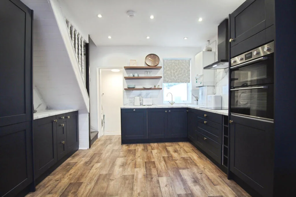2 bedroom end of terrace house for rent