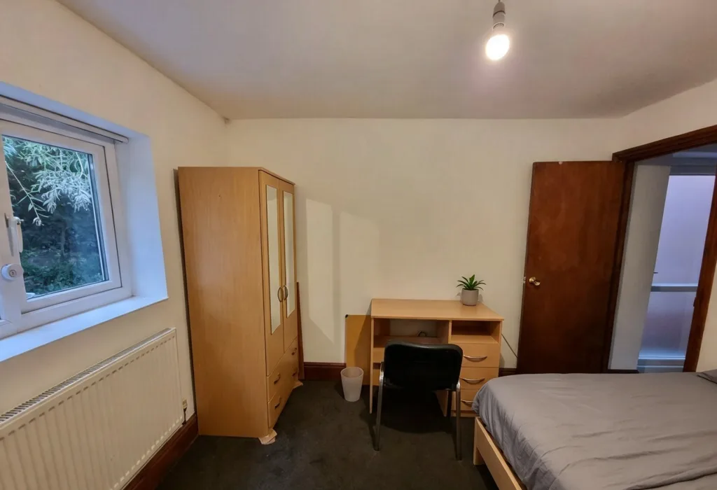 8 bedroom terraced house for rent