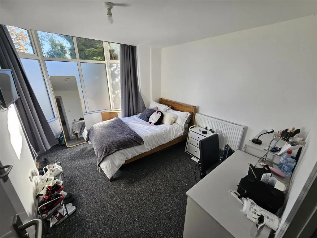 4 bedroom apartment for rent