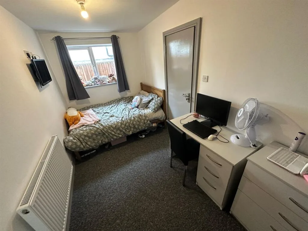 4 bedroom apartment for rent